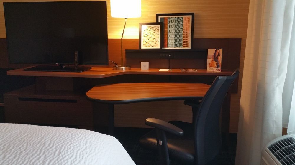 Fairfield Inn & Suites By Marriott Eau Claire/Chippewa Falls Экстерьер фото