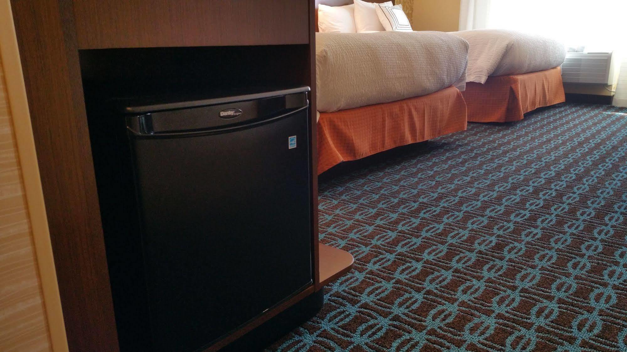 Fairfield Inn & Suites By Marriott Eau Claire/Chippewa Falls Экстерьер фото